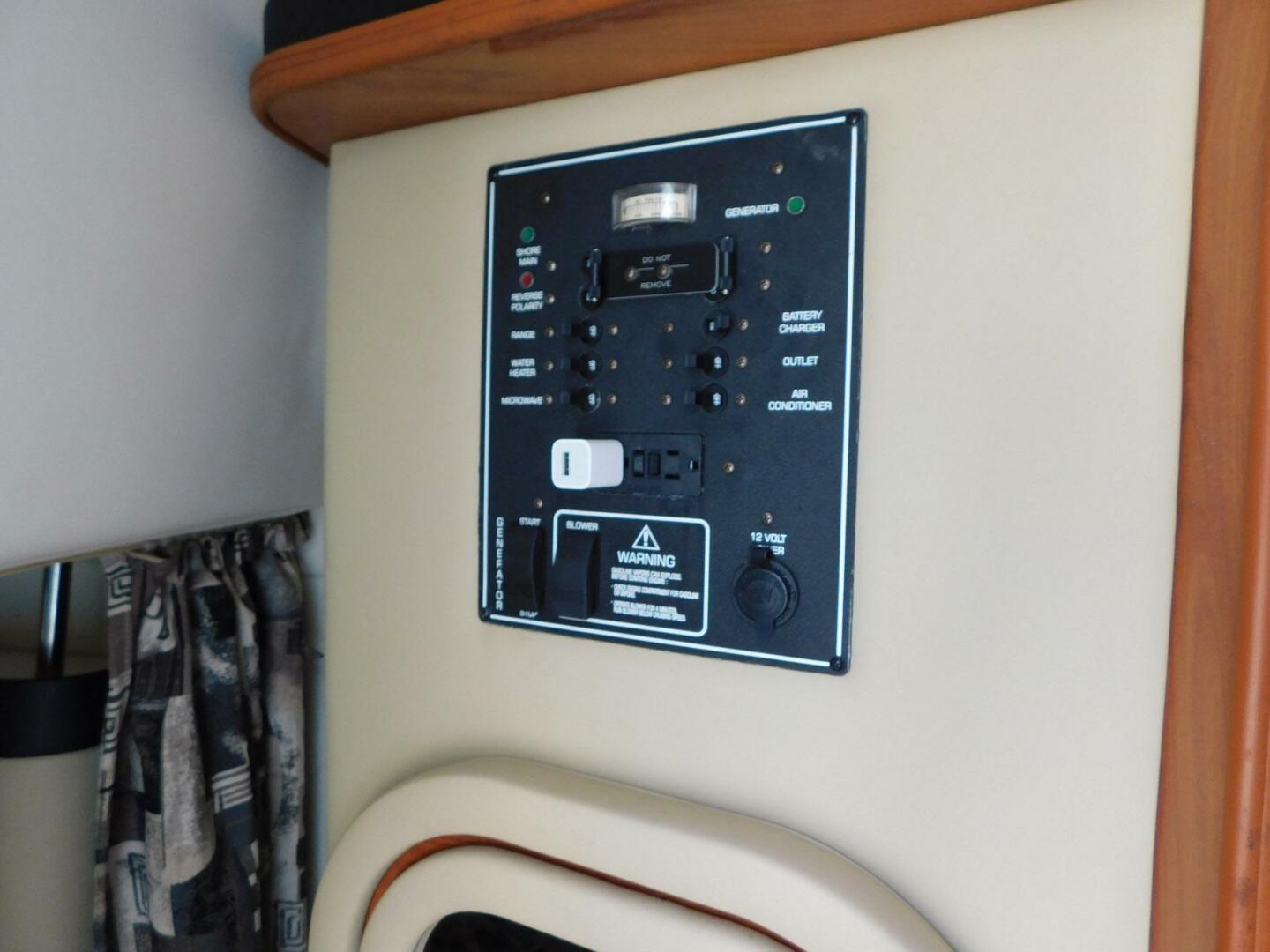 2004 Rinker Fiesta Vee 270 - Image 9