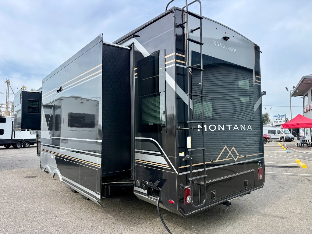 2026 Montana 3100RL - Image 6