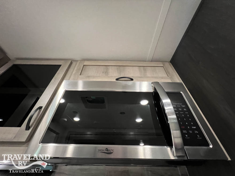 2022 Winnebago Voyage V2427RB - Image 12