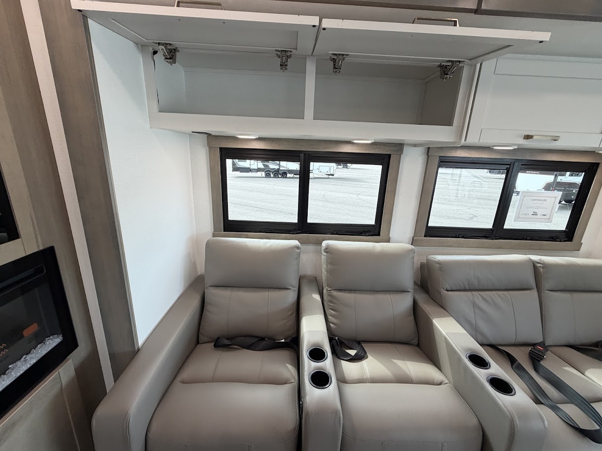 2027 JAYCO PRECEPT 36C - Image 25