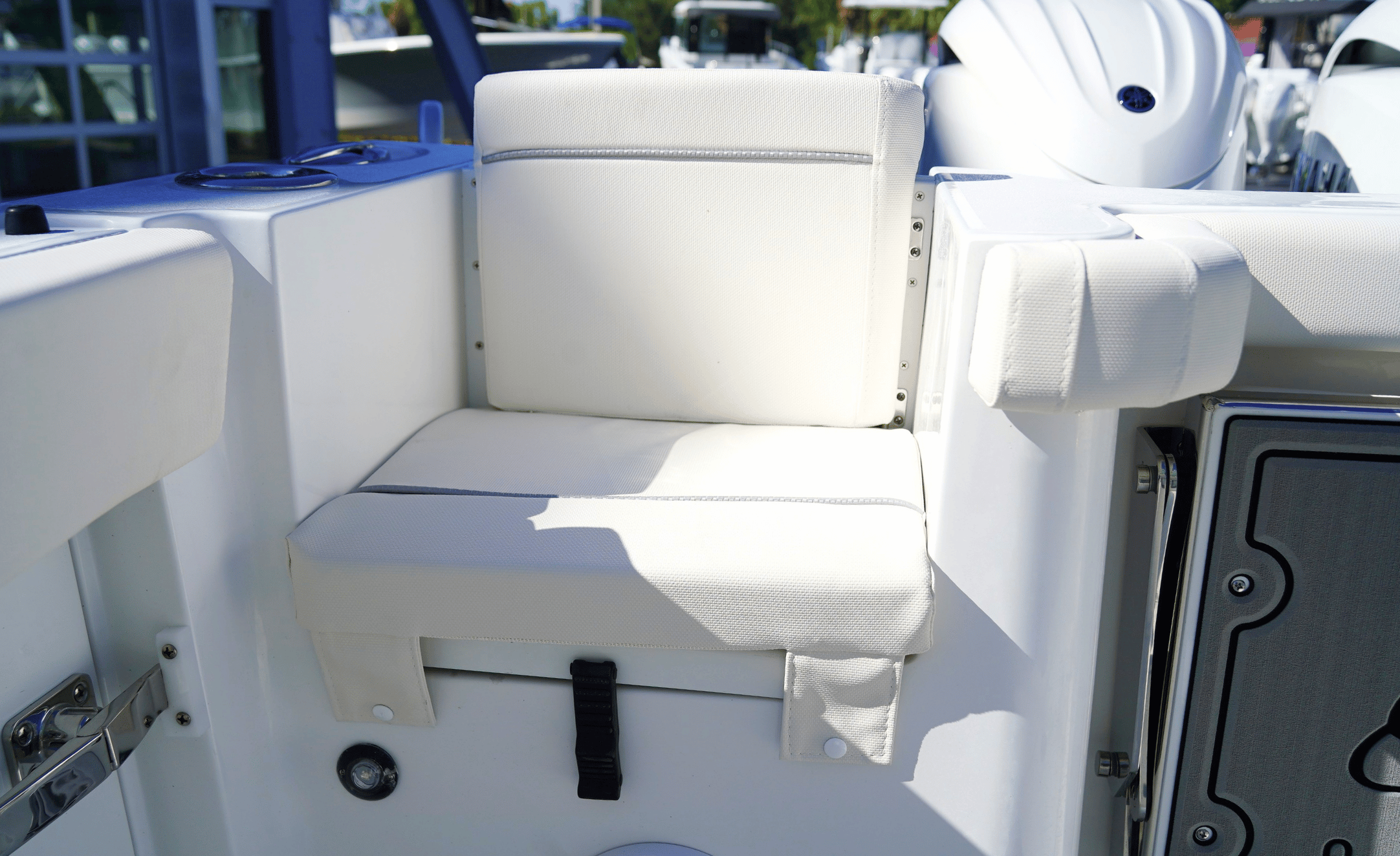 2027 SEA HUNT GAMEFISH 25 - Image 38