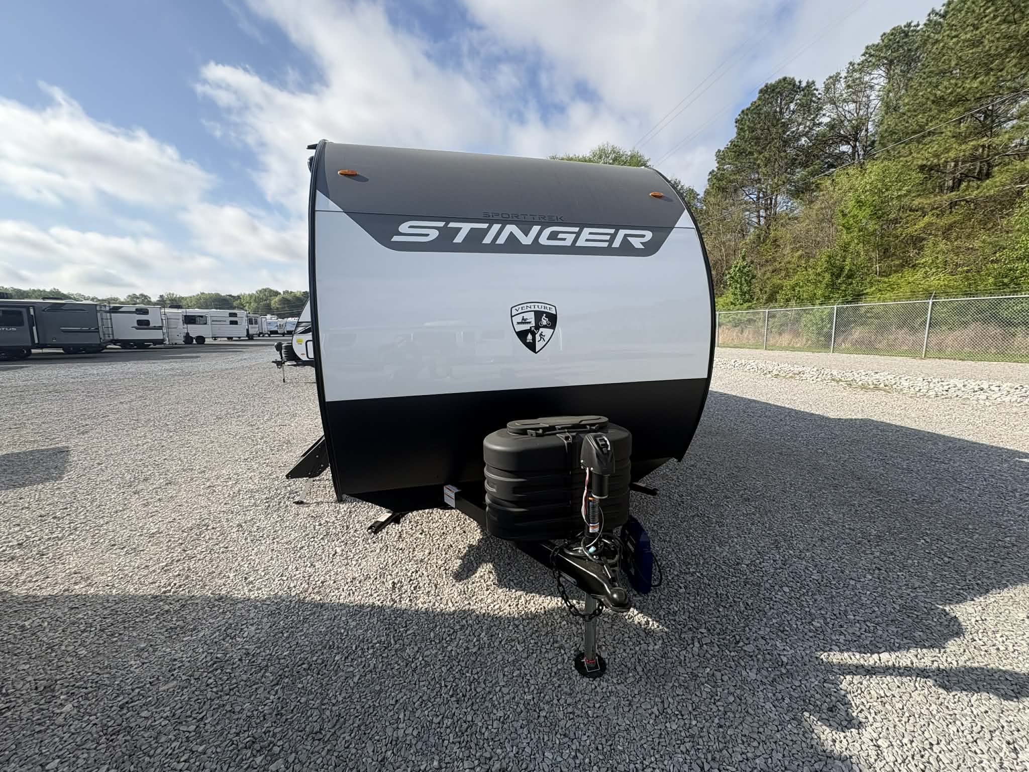 2026 VENTURE RV SPORTTREK STINGER 222VUD - Image 18