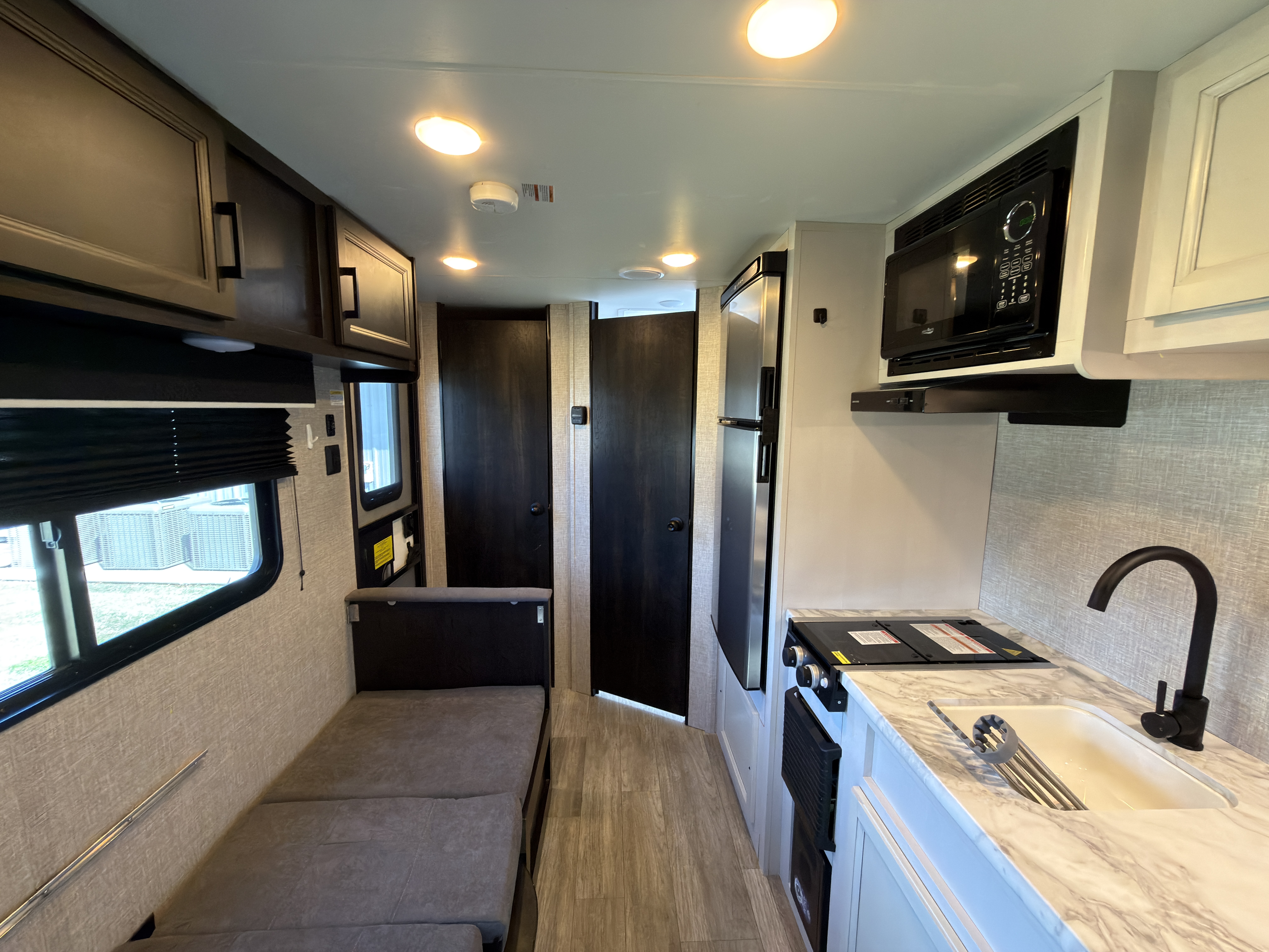 2023 Jayco Jay Flight SLX 195RB - Image 10