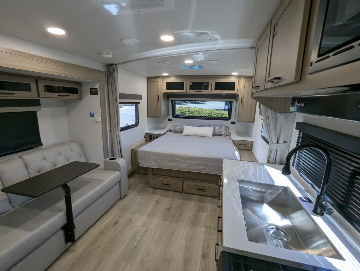 2027 Forest River Rockwood Mini Lite 2109S - Image 10