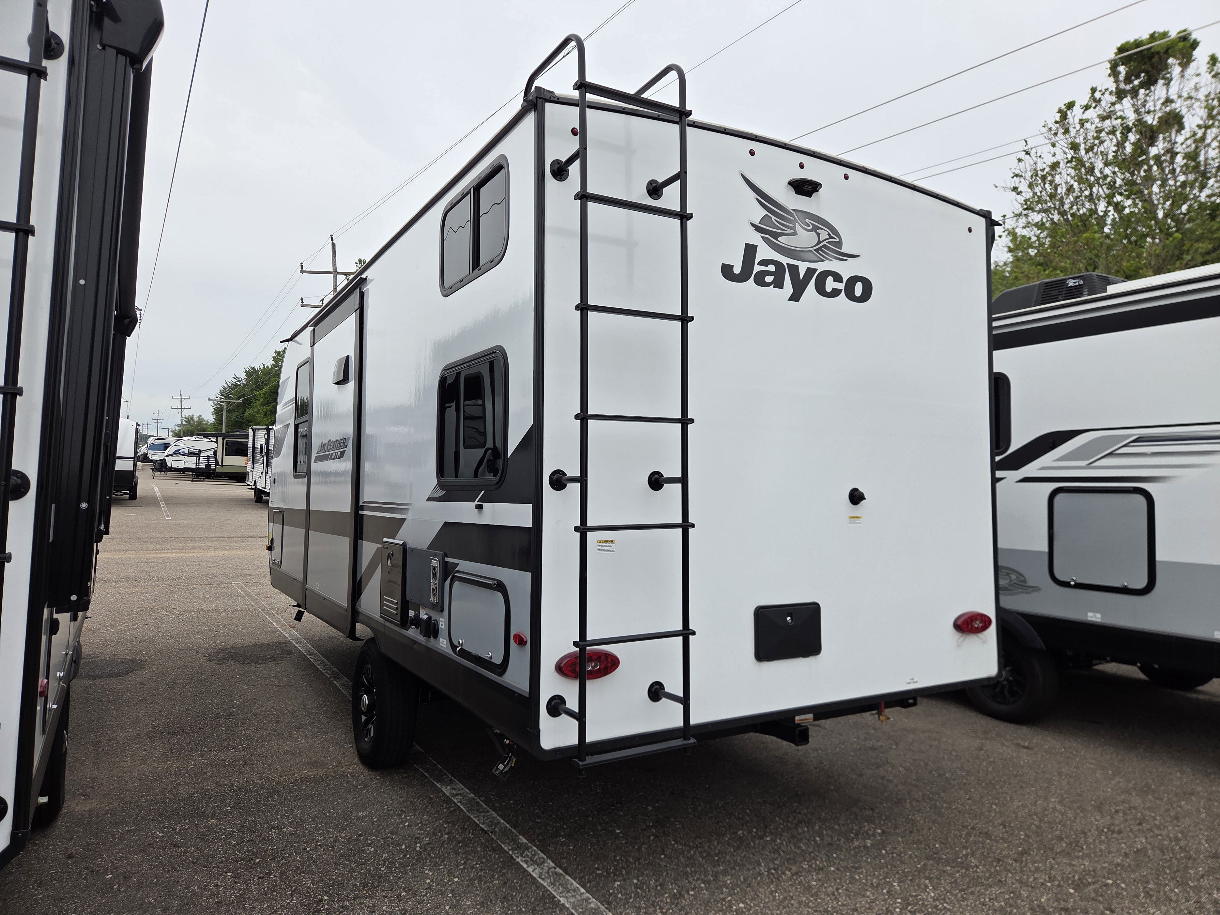 2025 Jayco Jay Feather Air 18MBH - Image 3