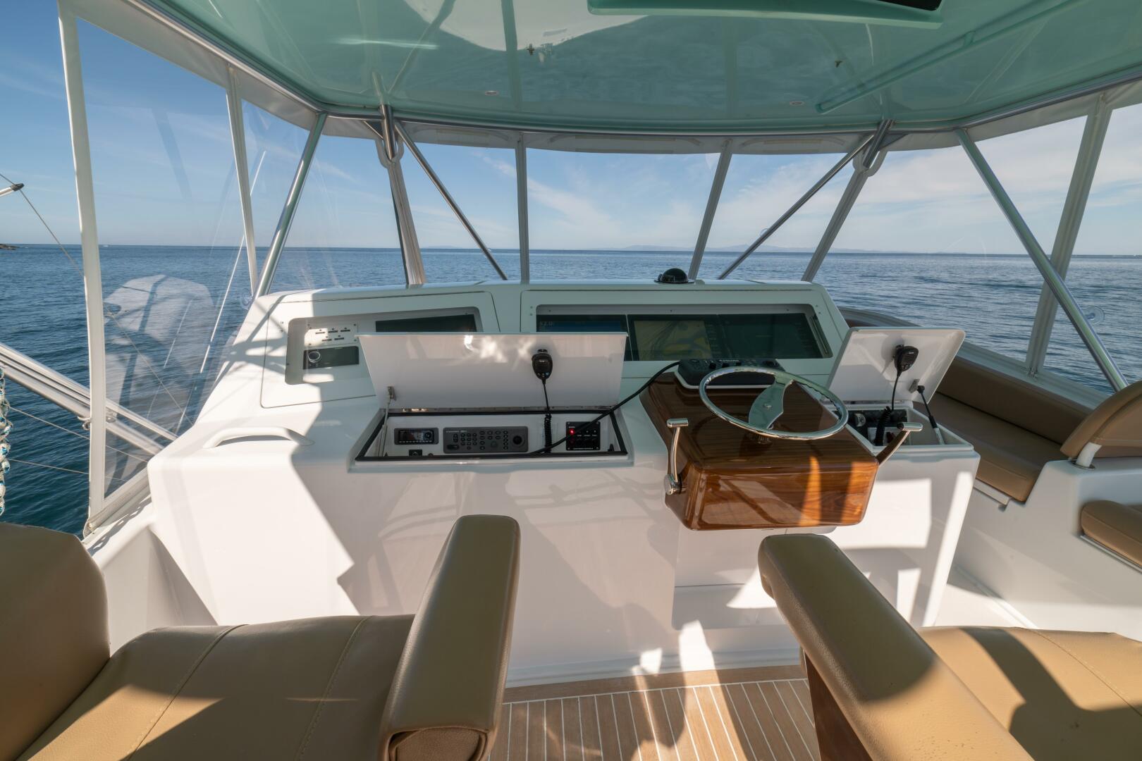 2006 Viking 56 Convertible - Image 7
