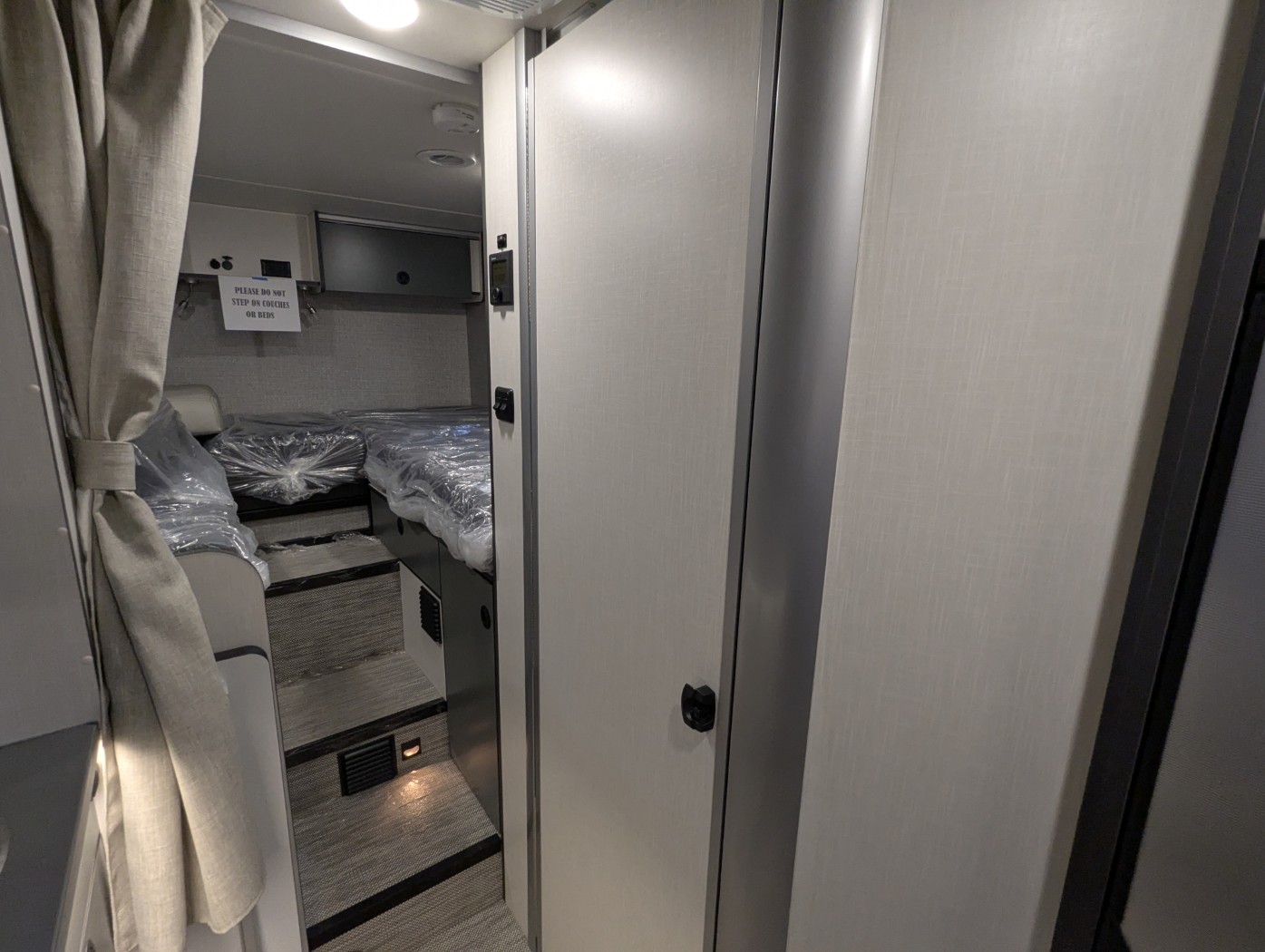 2026 Winnebago EKKO Sprinter 23B AWD - ATH Edition - Image 37