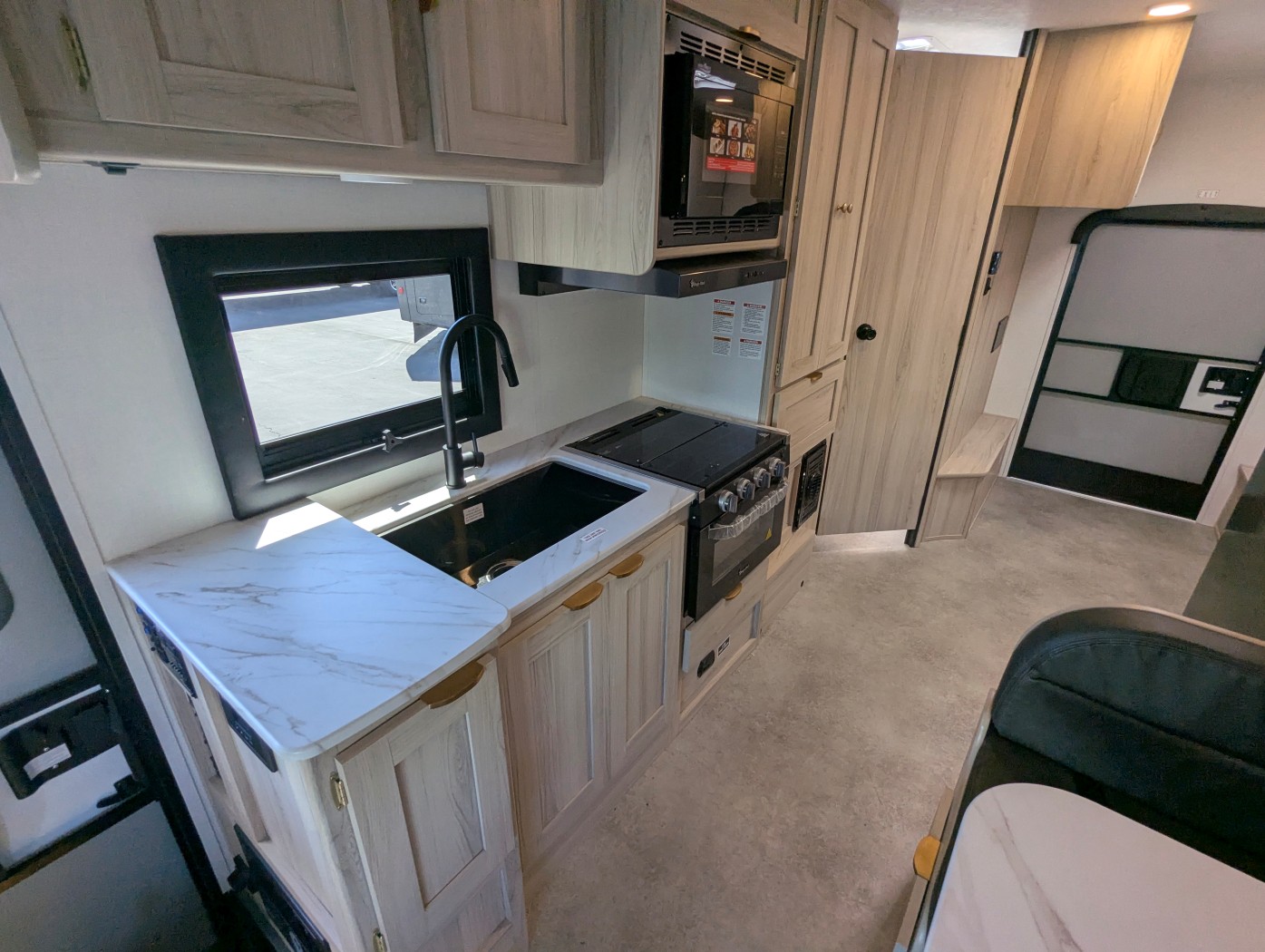 2026 Coachmen Cross Trail 22XG - 4X4 ATH - Image 21