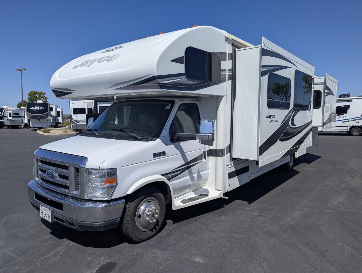 2018 Jayco Greyhawk 29MV - Image 2