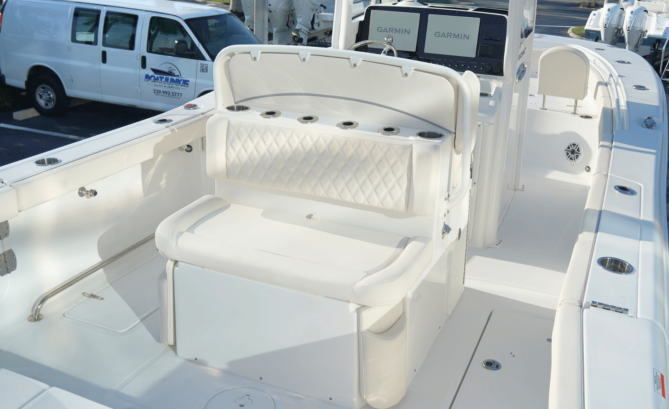 2027 SEA HUNT ULTRA 275SE - Image 9