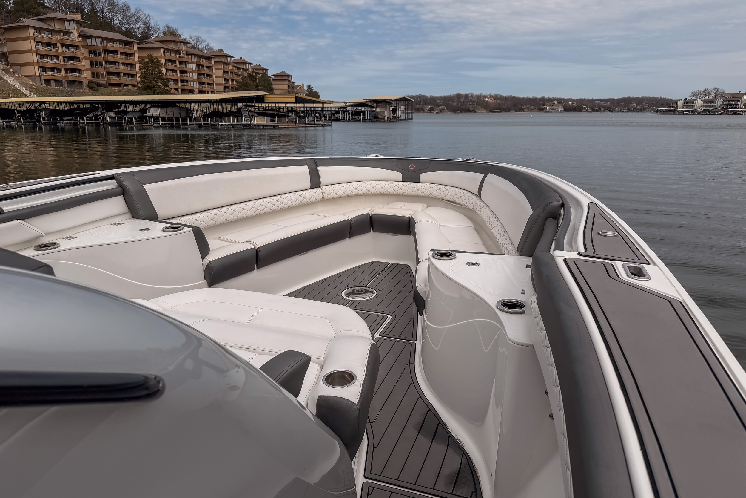 2020 Fountain 43 NX - Image 26