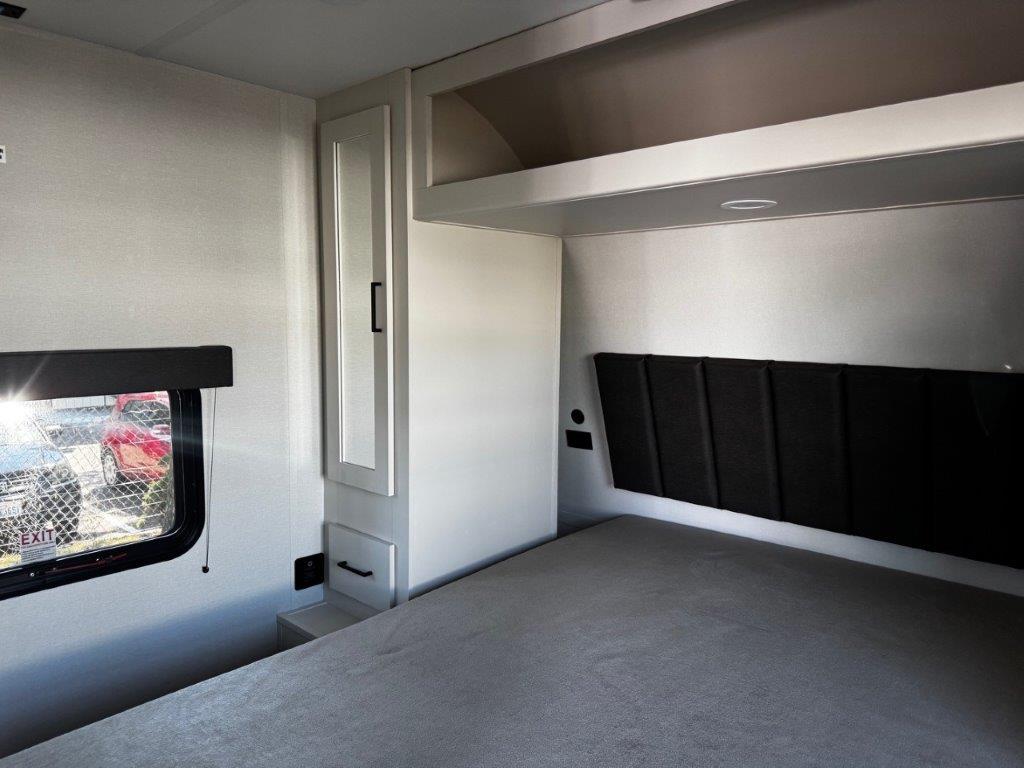 2026 Grand Design Momentum MAV 27MAV - Image 23