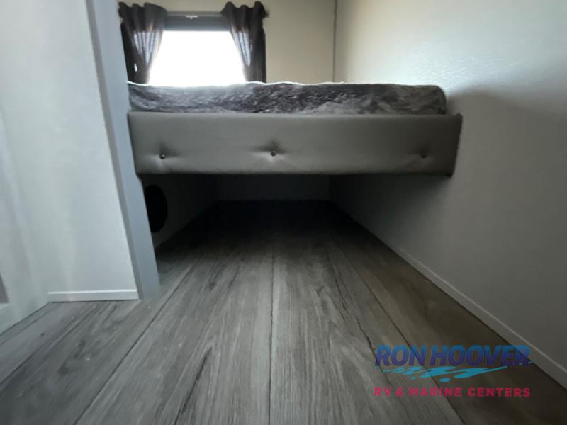 2026 COACHMEN 333DORM - Image 32