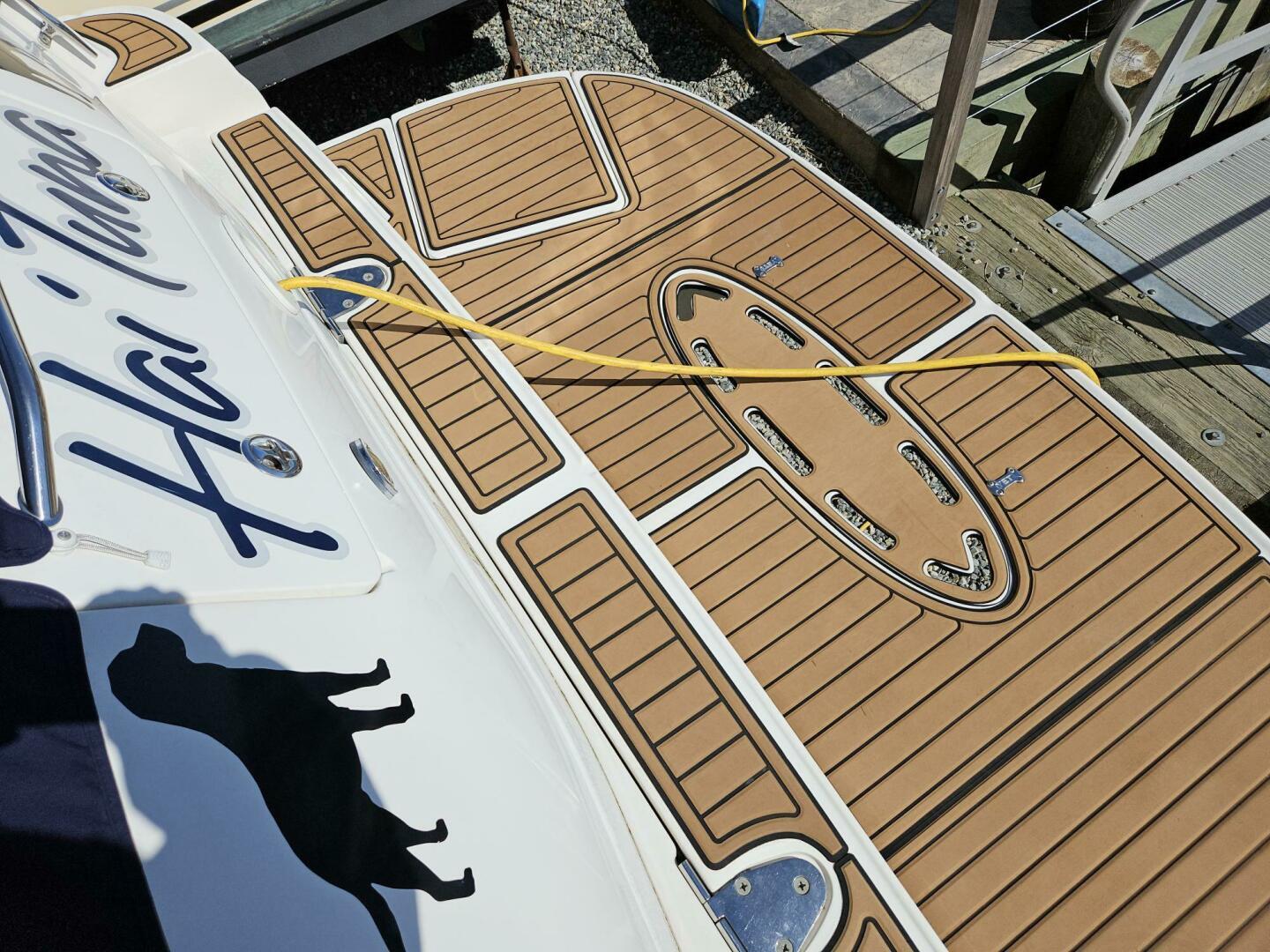 2004 Sea Ray 320 - Image 32