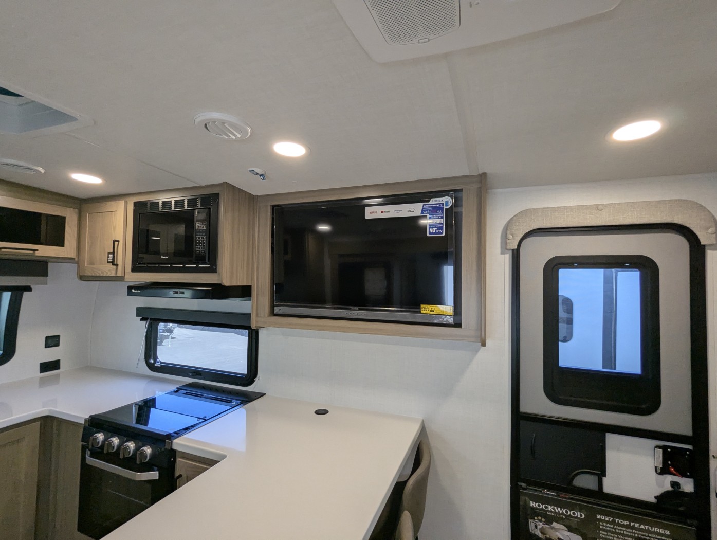 2027 Forest River Rockwood Mini Lite 2523MBR - Image 14