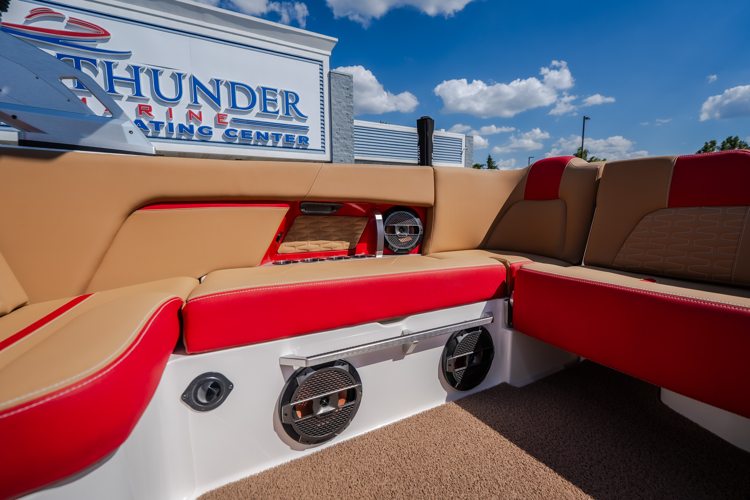 2020 MasterCraft X26 - Image 46