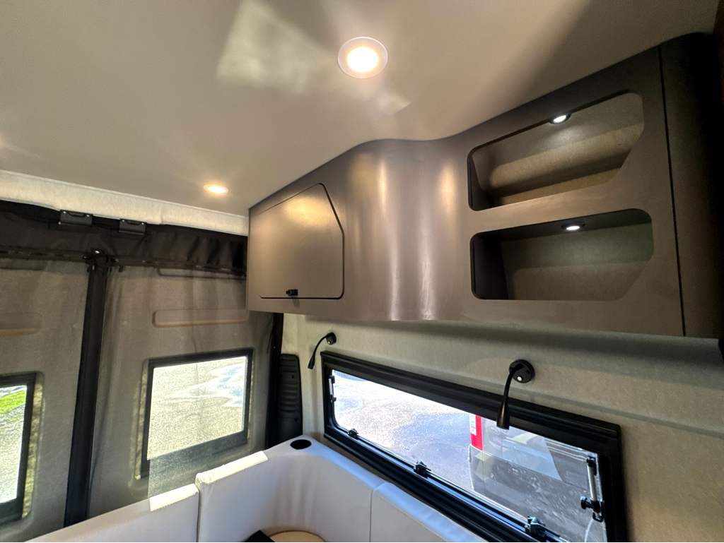 2027 GRAND DESIGN LINEAGE SERIESVP LVP2 - Image 23