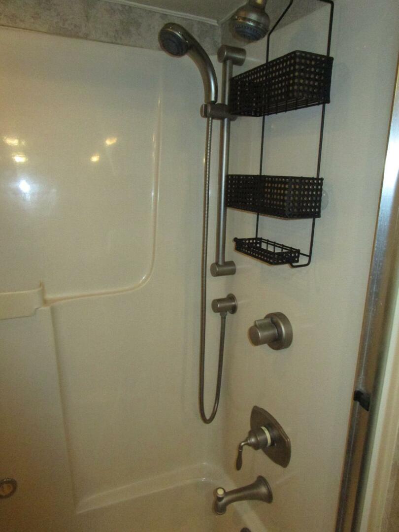 1990 Viking Cockpit Motor Yacht - Image 26