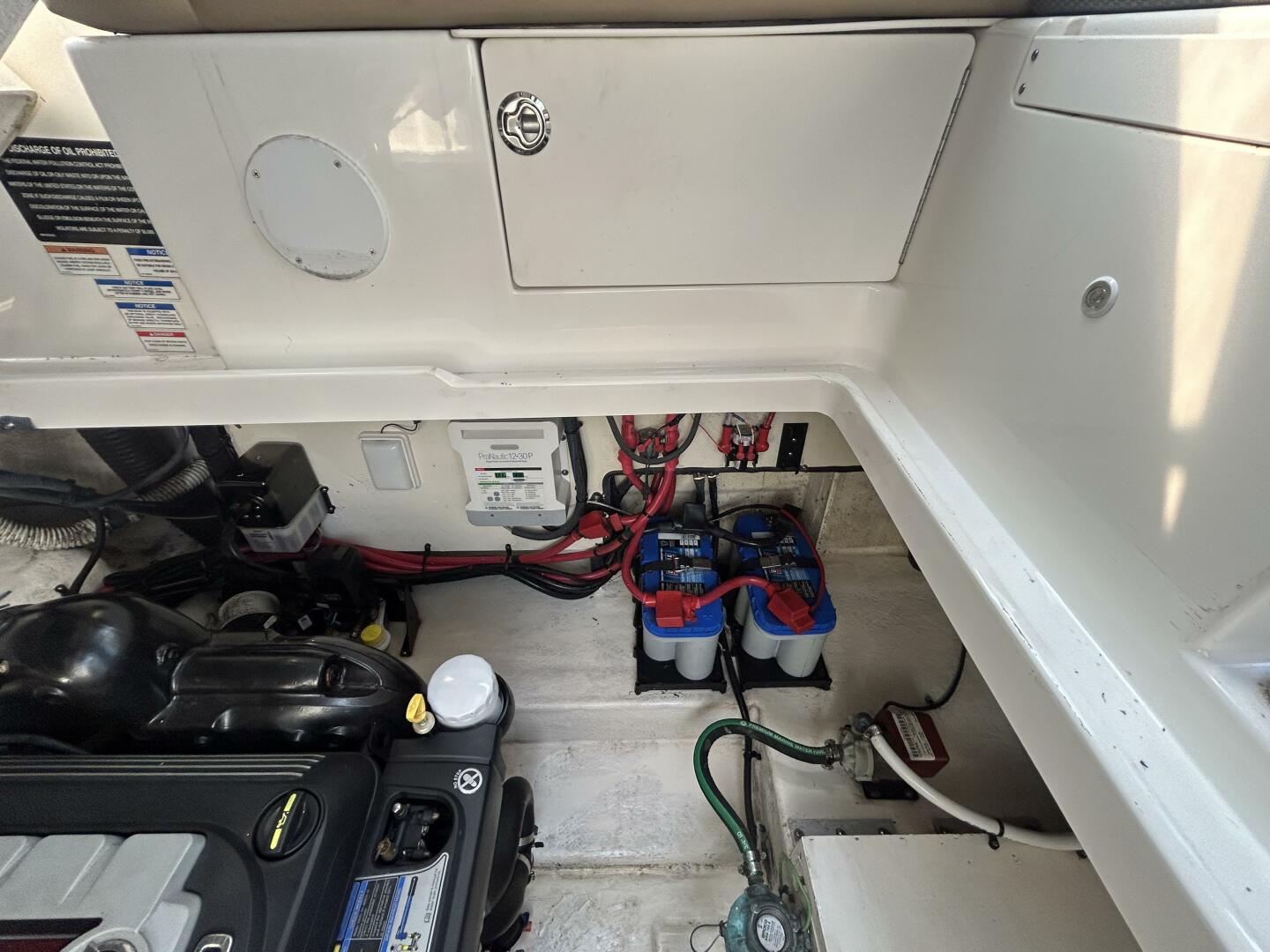 2016 Sea Ray 310 Sundancer - Image 24