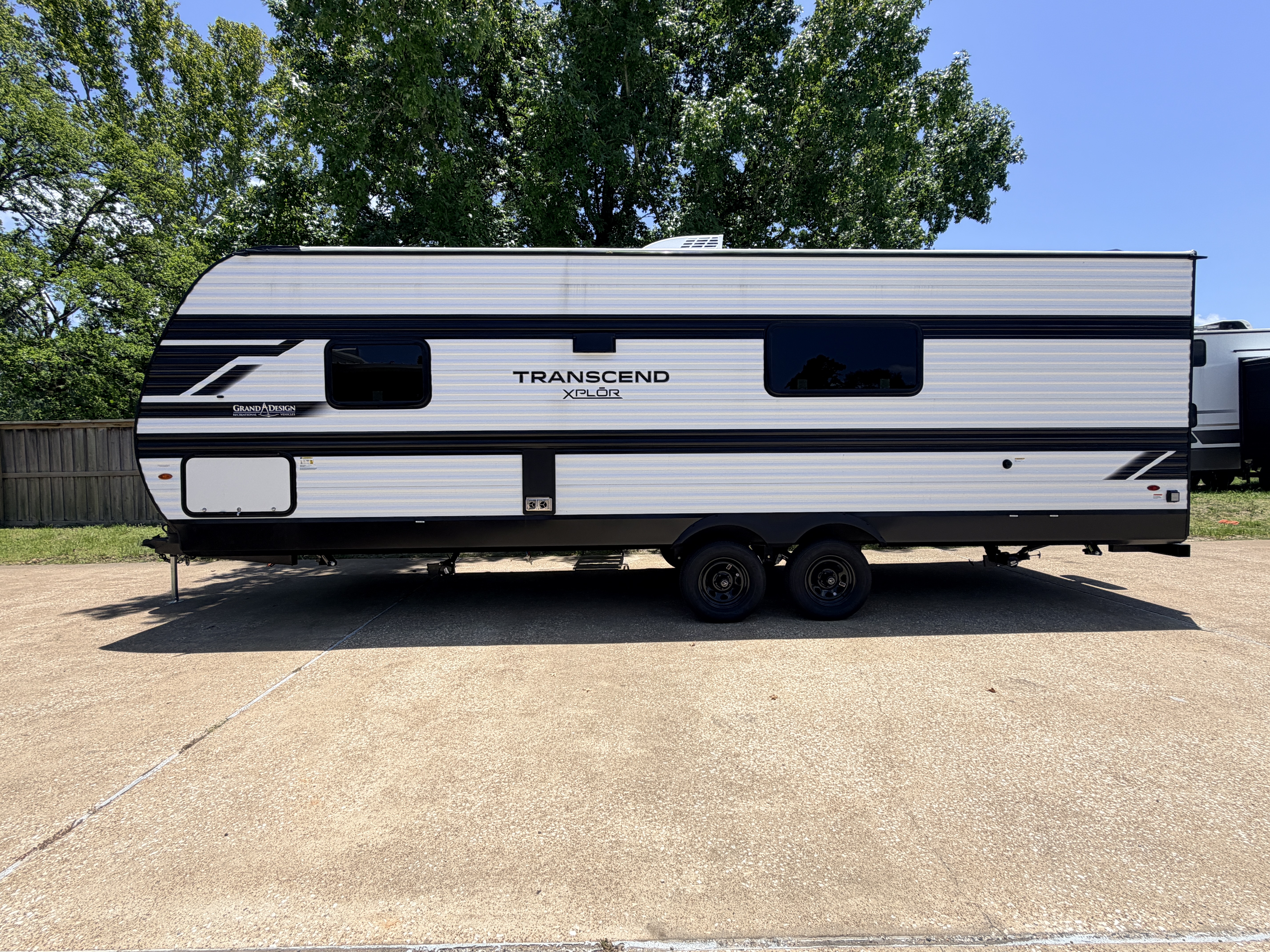 2027 Grand Design Transcend XPLOR 24BHX - Image 4