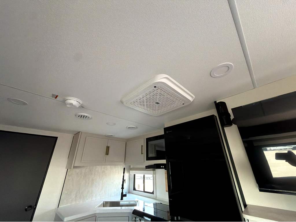 2027 VENTURE RV STRATUS 261VRB - Image 33