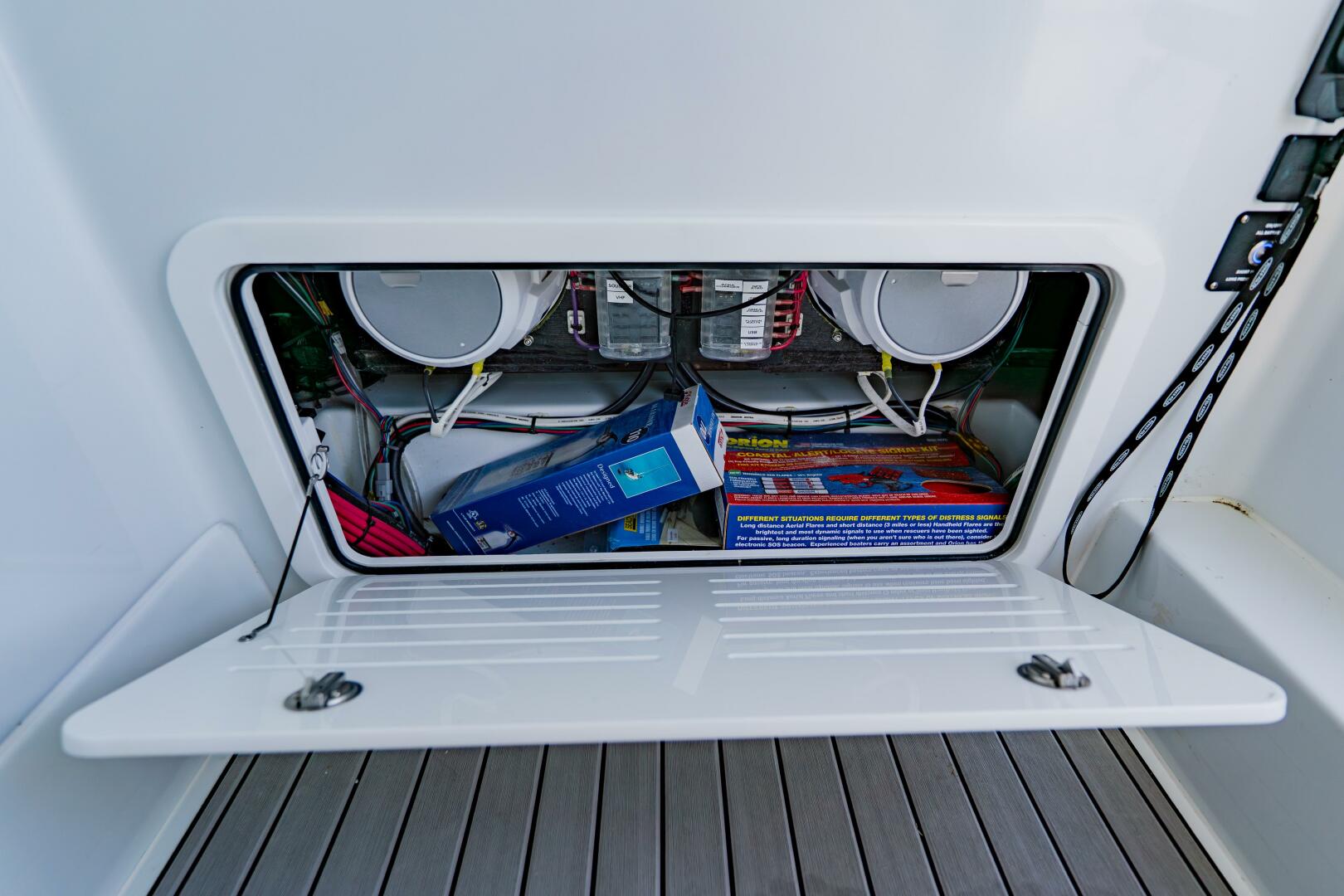 2025 Yellowfin 36 Offshore - Image 20