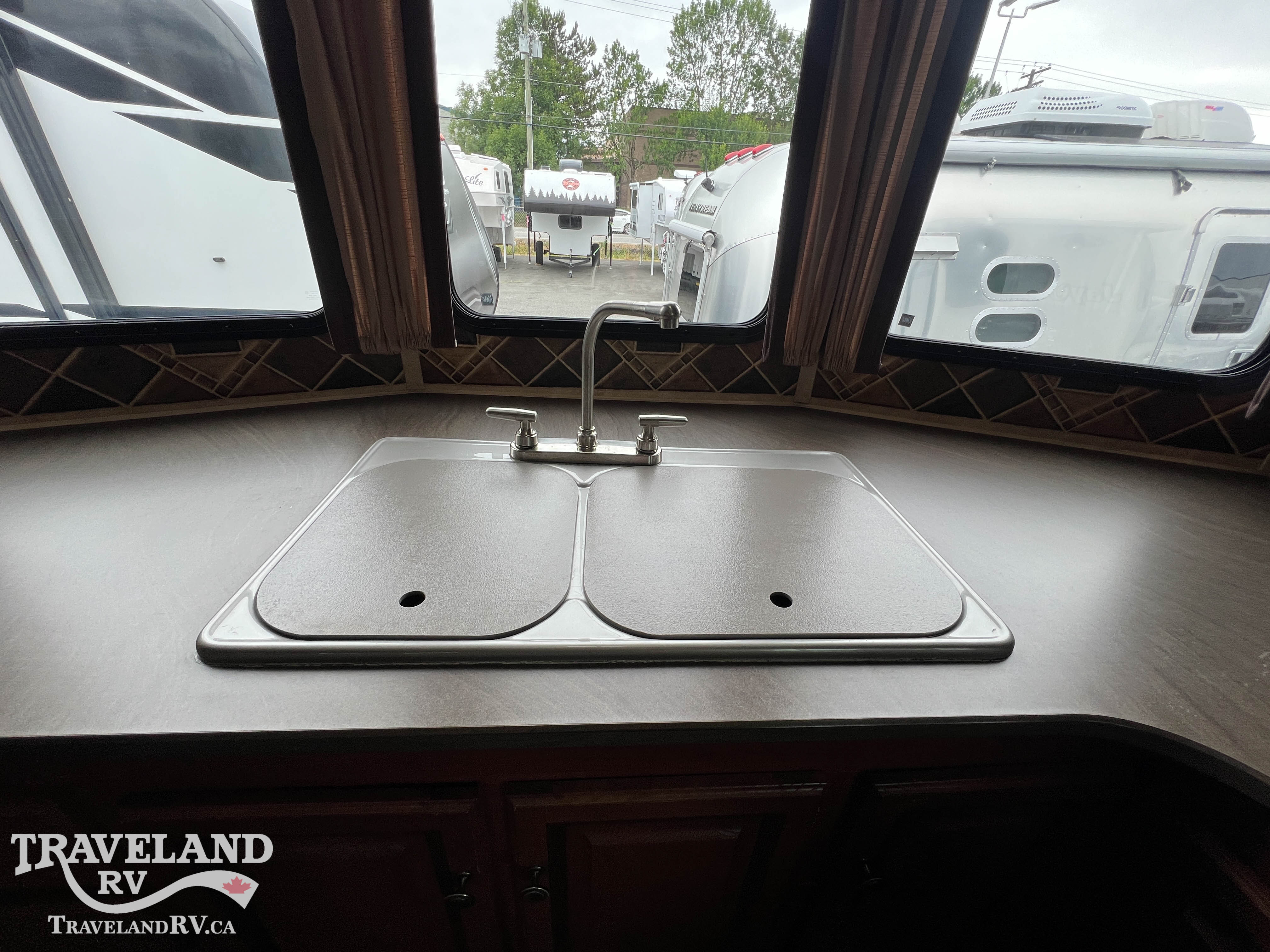 2012 Jayco Jay Flight Bungalow 40 FKS - Image 10
