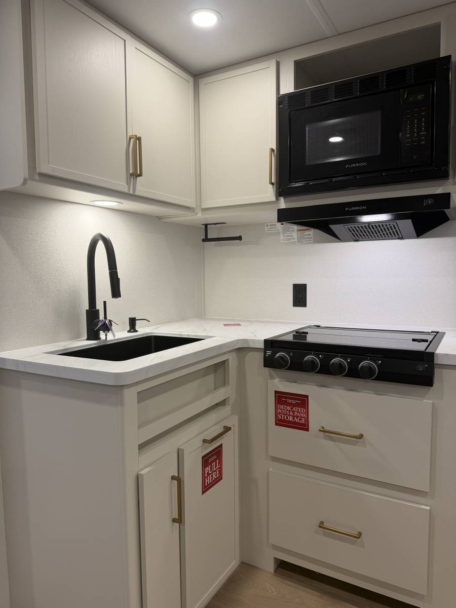 2026 Grand Design Transcend 265BHT - Image 14