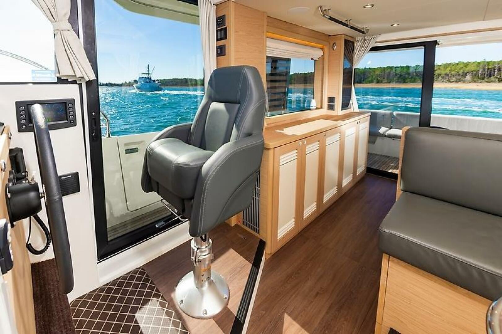 2022 Beneteau Swift Trawler - Image 32