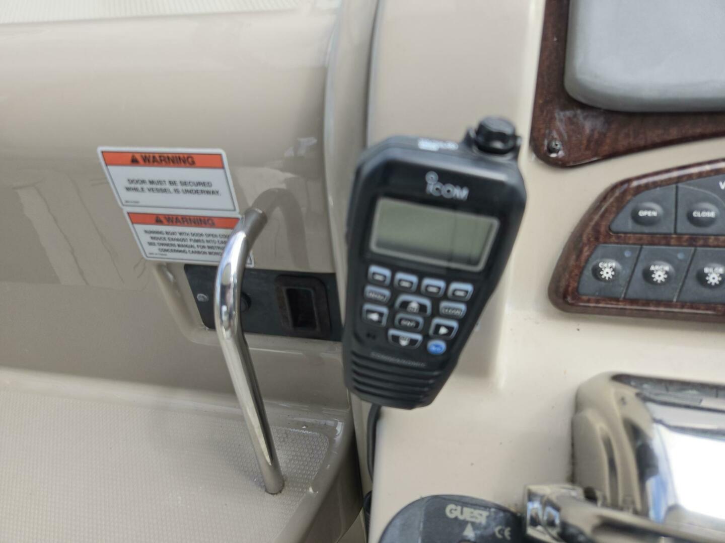 2007 Sea Ray 310 Sundancer - Image 19