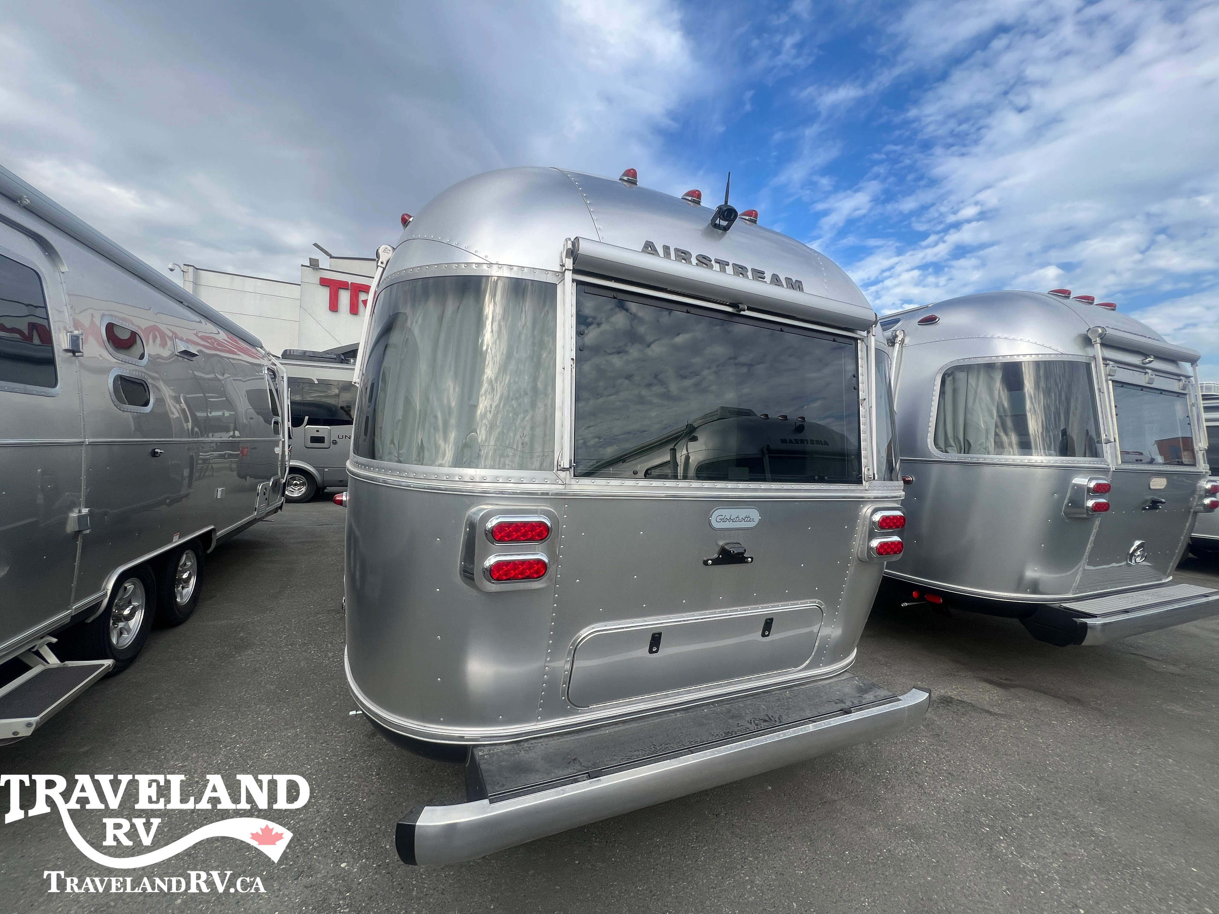 2025 Airstream Globetrotter 25FB - Image 4