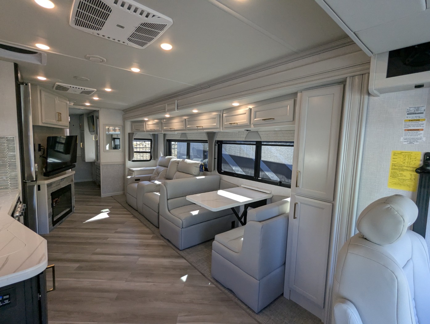 2026 Fleetwood Bounder 35K - Image 9