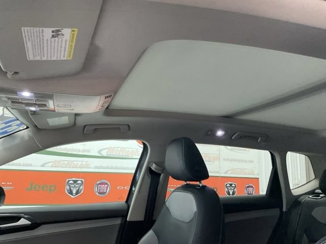 2022 Volkswagen Taos Utility 4D SEL 2WD - Image 29