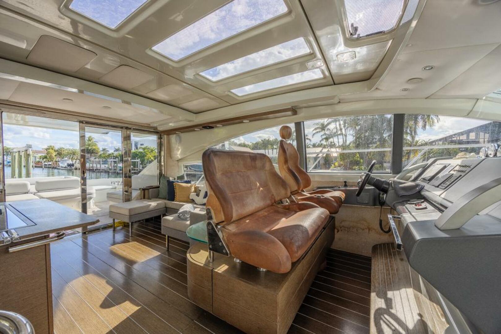 2009 Azimut 68S - Image 11