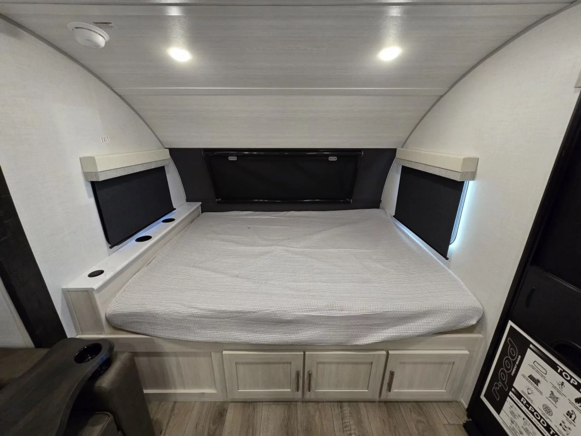 2026 FOREST RIVER R-POD RP185 - Image 13