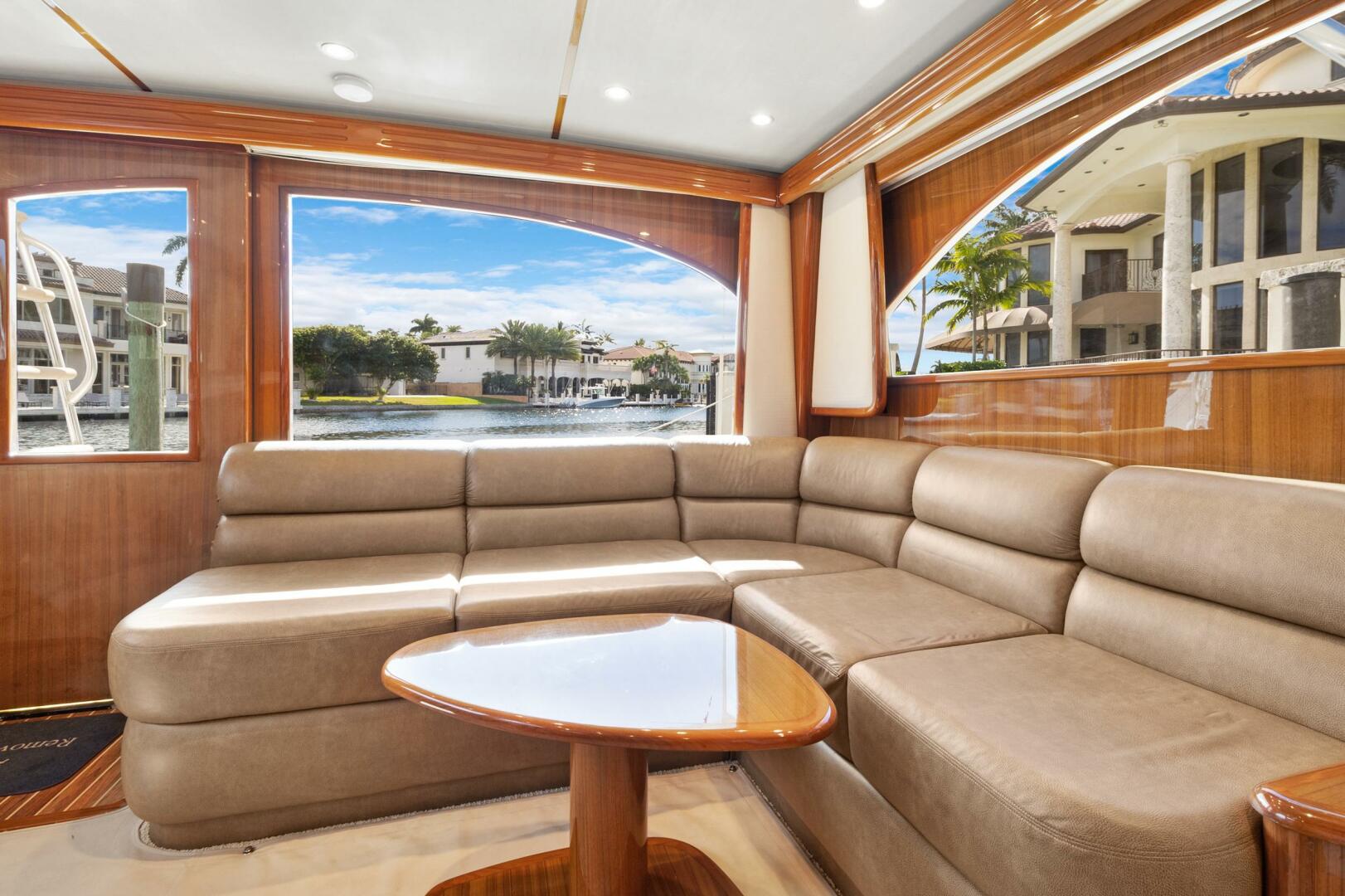 2015 Viking 46 Convertible - Image 8