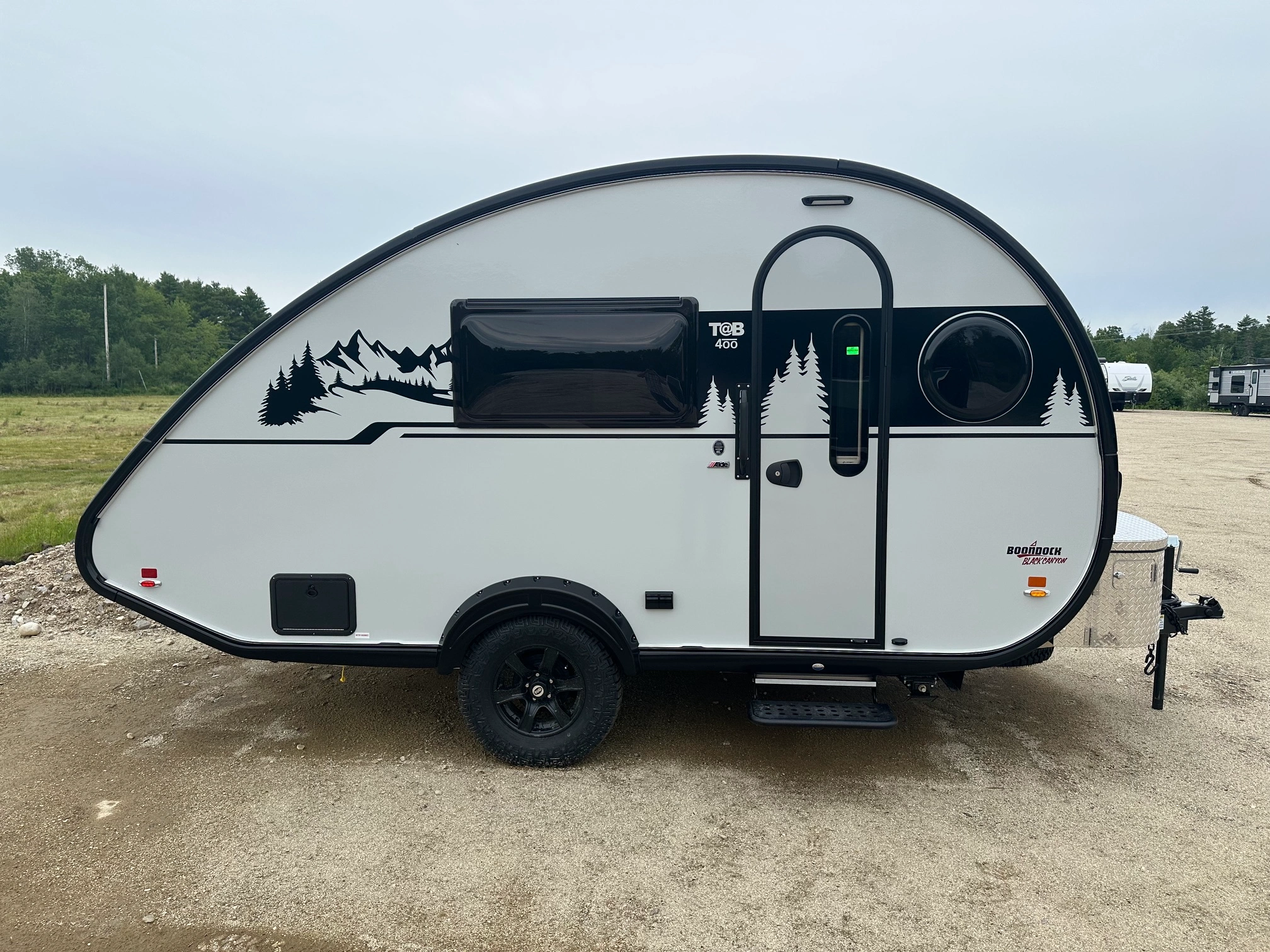 2026 NuCamp TAB 400 Boondock Black Canyon - Image 1