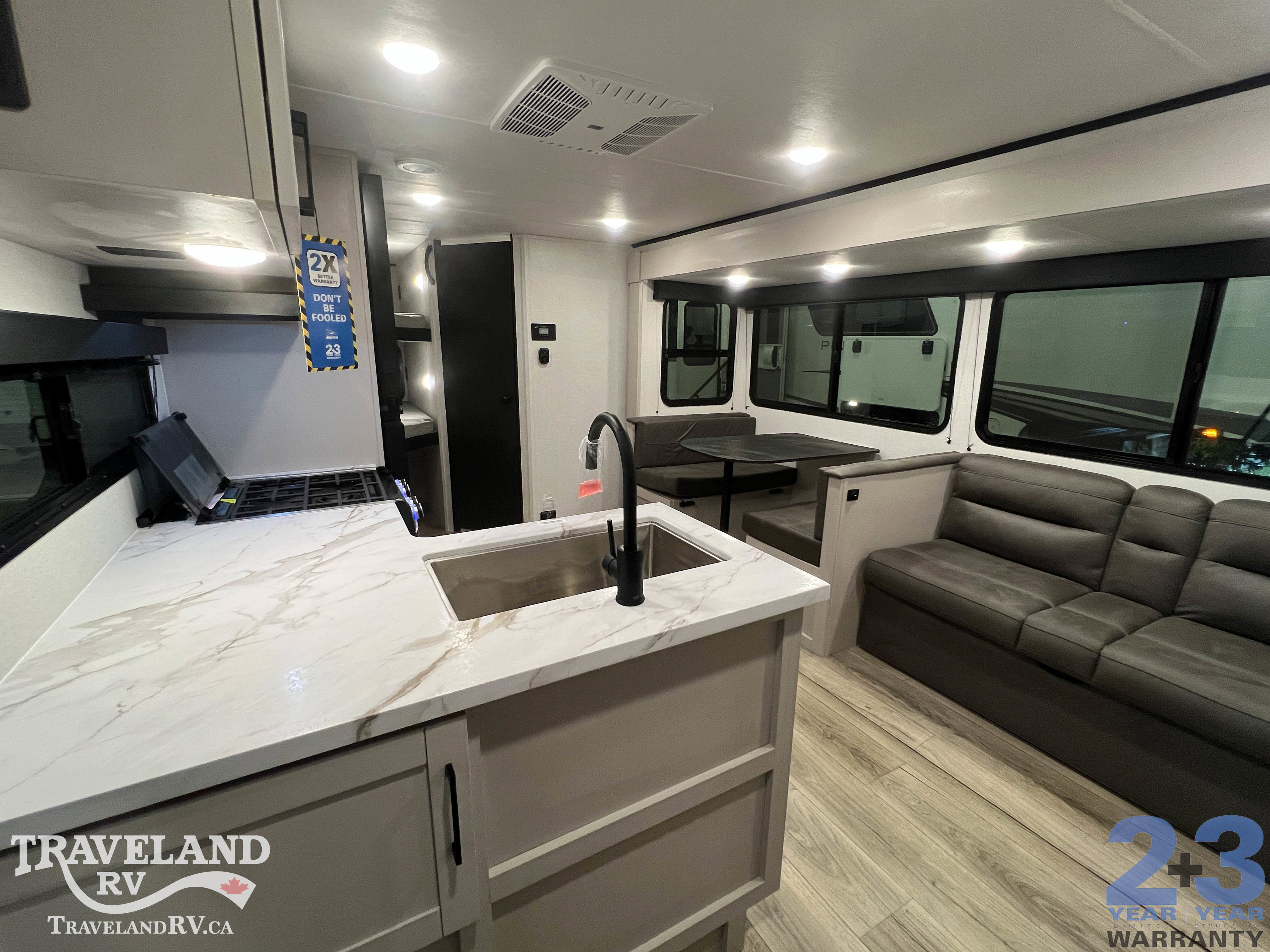 2026 JAYCO Jay Feather 26BHSL - Image 3