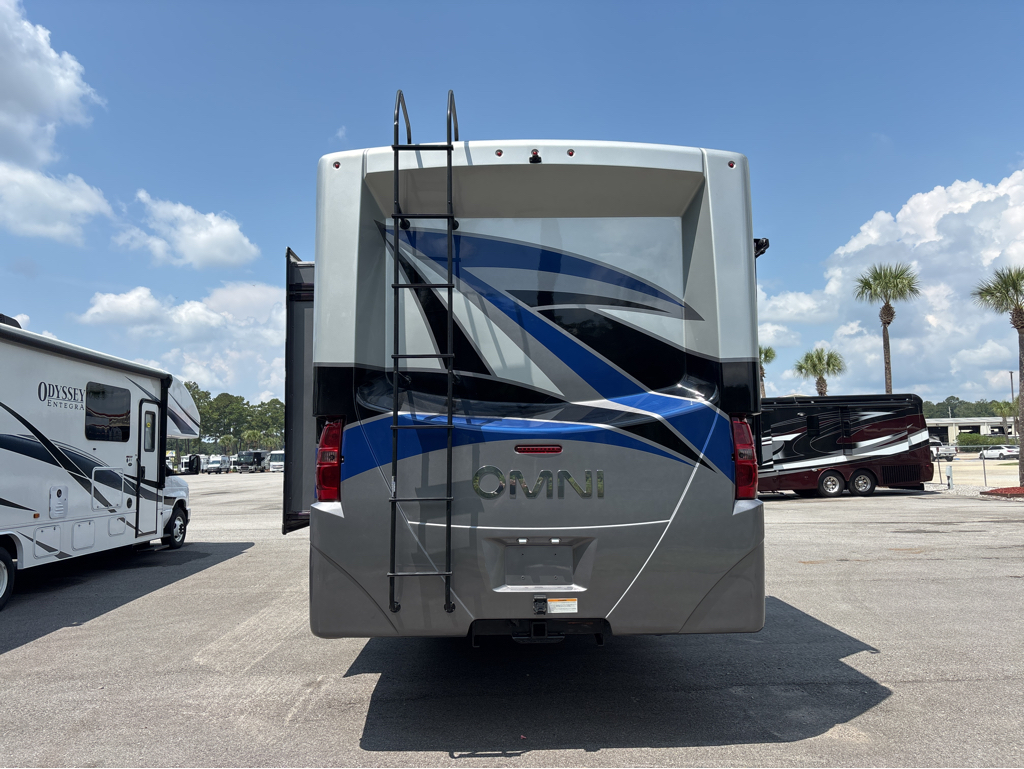 2021 Thor Motor Coach OMNI BH35 - Image 5