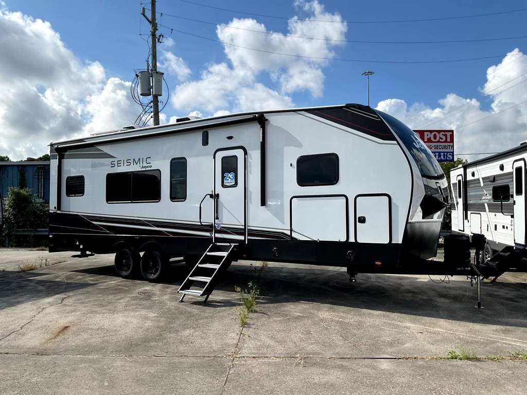 2027 JAYCO SEISMIC 265 - Image 2