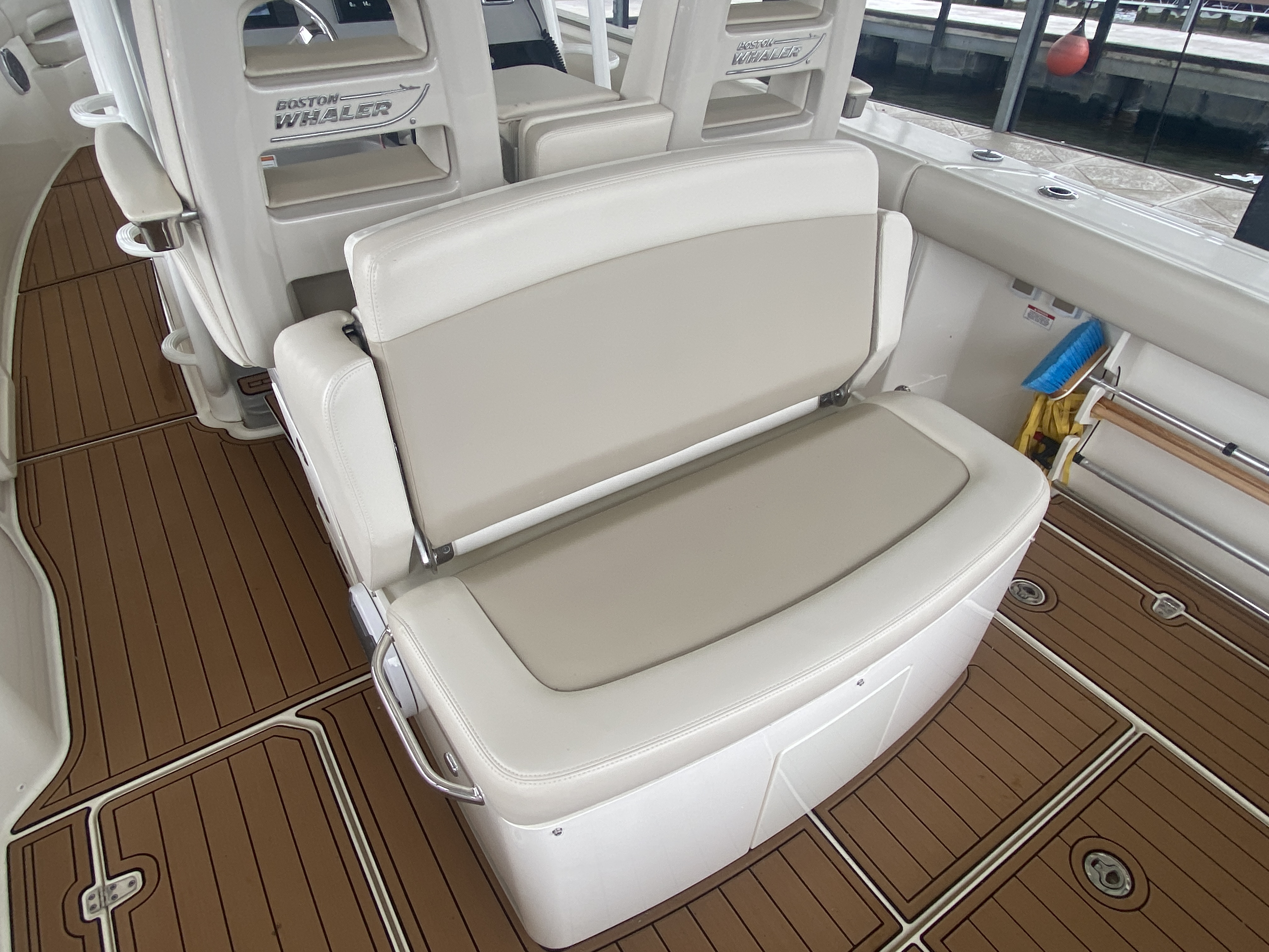 2016 Boston Whaler 330 Outrage - Image 30