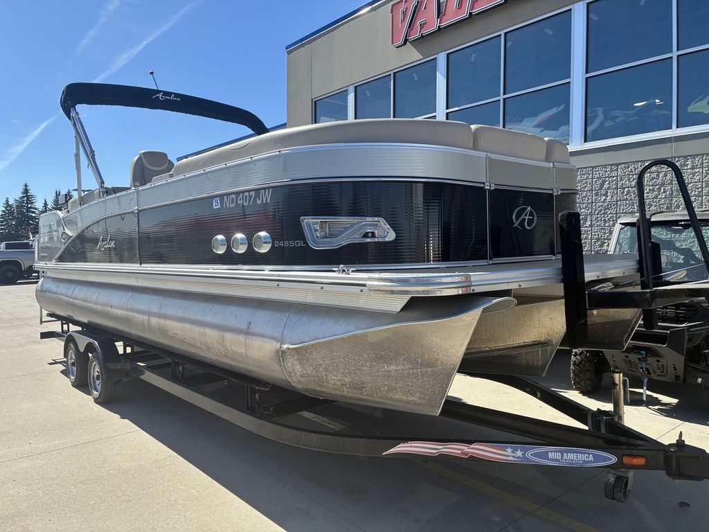 2014 Avalon C SERIES WIND JAMMER 24 - Image 2
