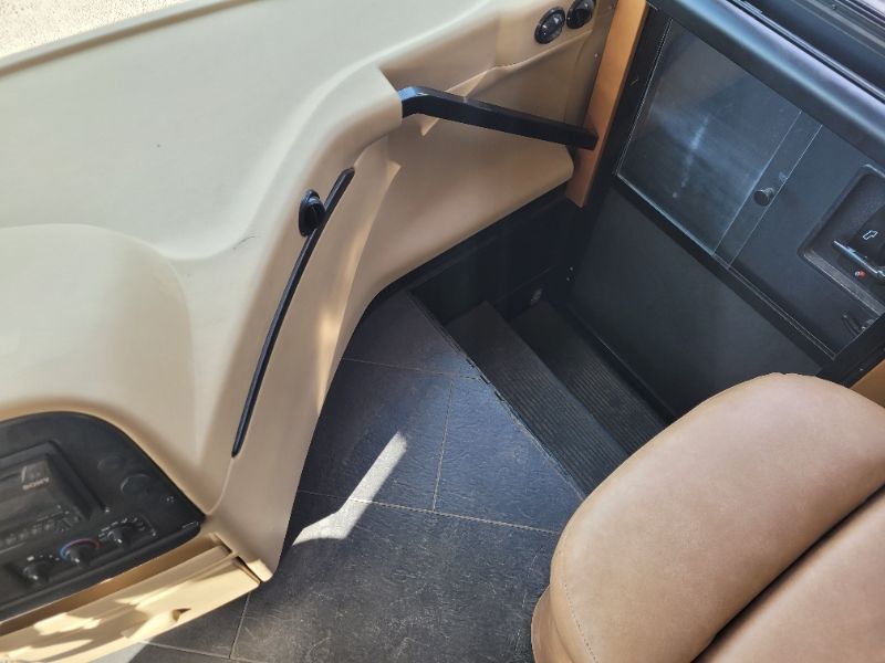 2015 Newmar Ventana LE 3849 - Image 4