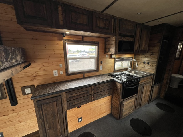 2022 ICE CASTLE RV SPIRIT 8X22 - Image 12