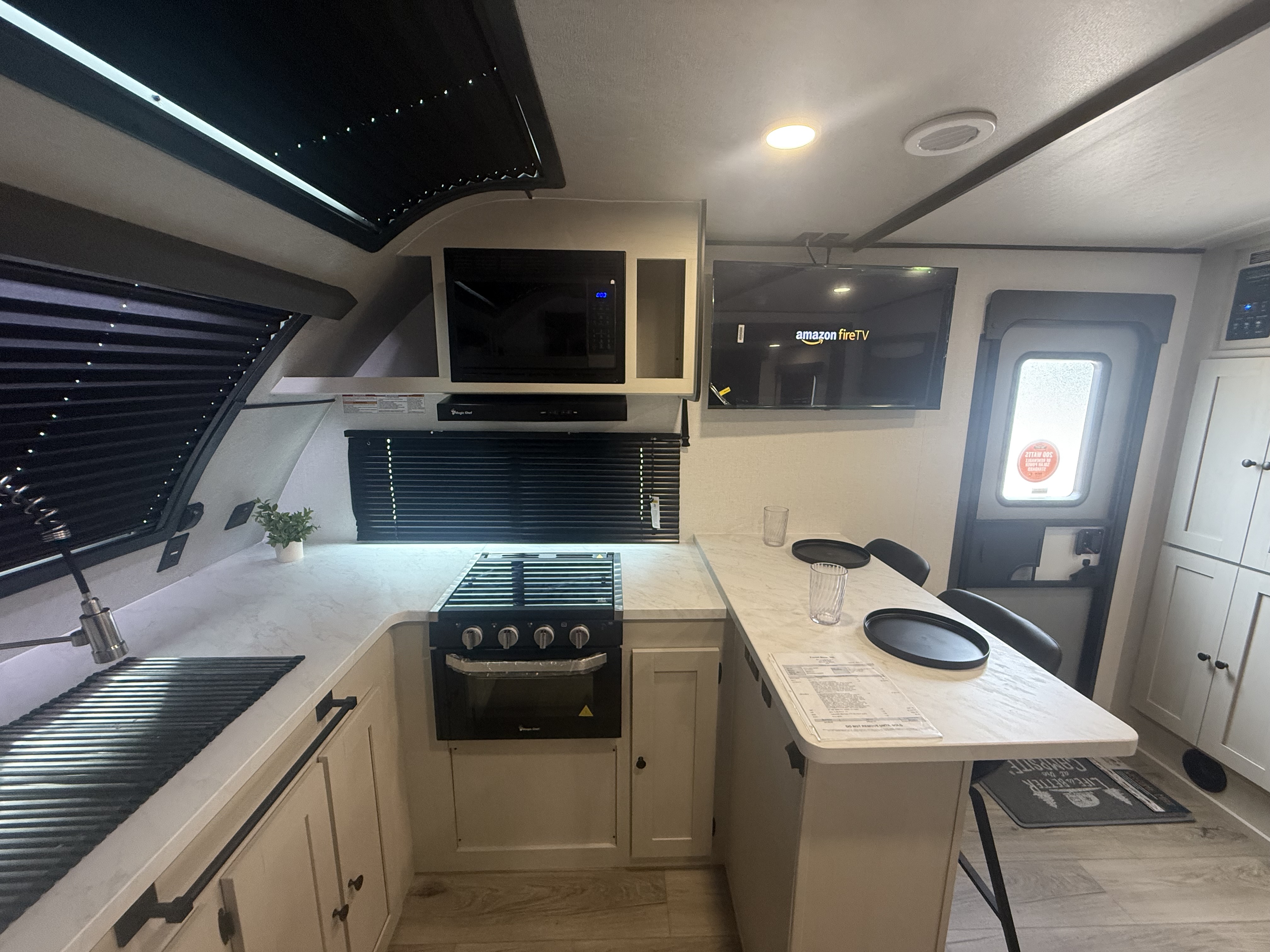 2026 Coachmen Northern Spirit 2565FK - Image 12