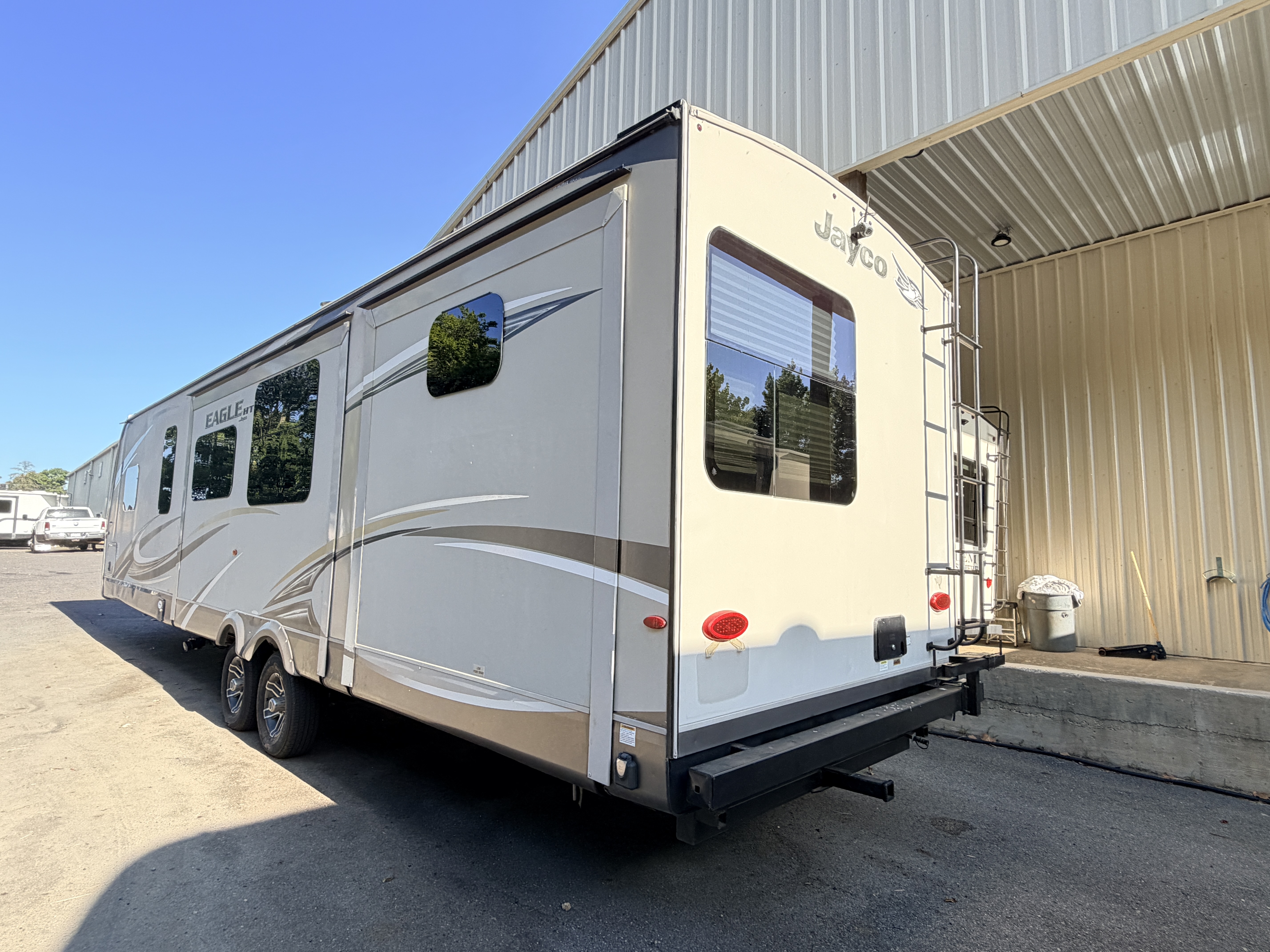 2017 Jayco Eagle HT 324BHTS - Image 5