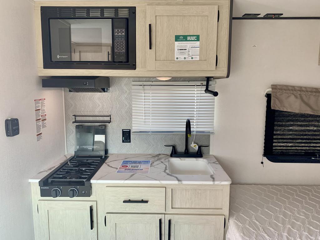 2026 COACHMEN 160RE - Image 6
