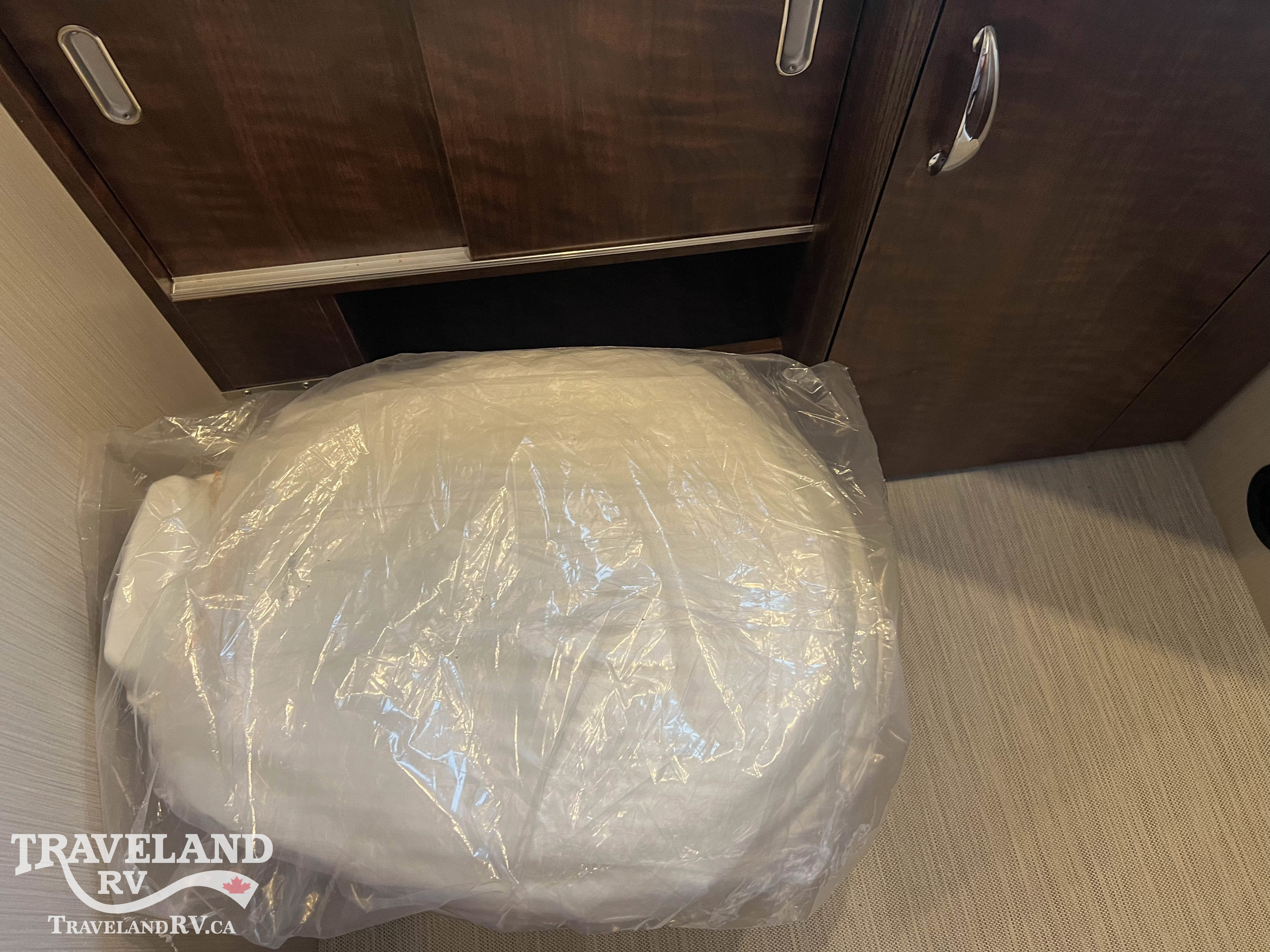 2026 Airstream Globetrotter 25FB - Image 26