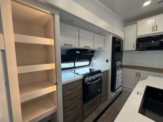2027 JAYCO EAGLE 29RLC - Image 6