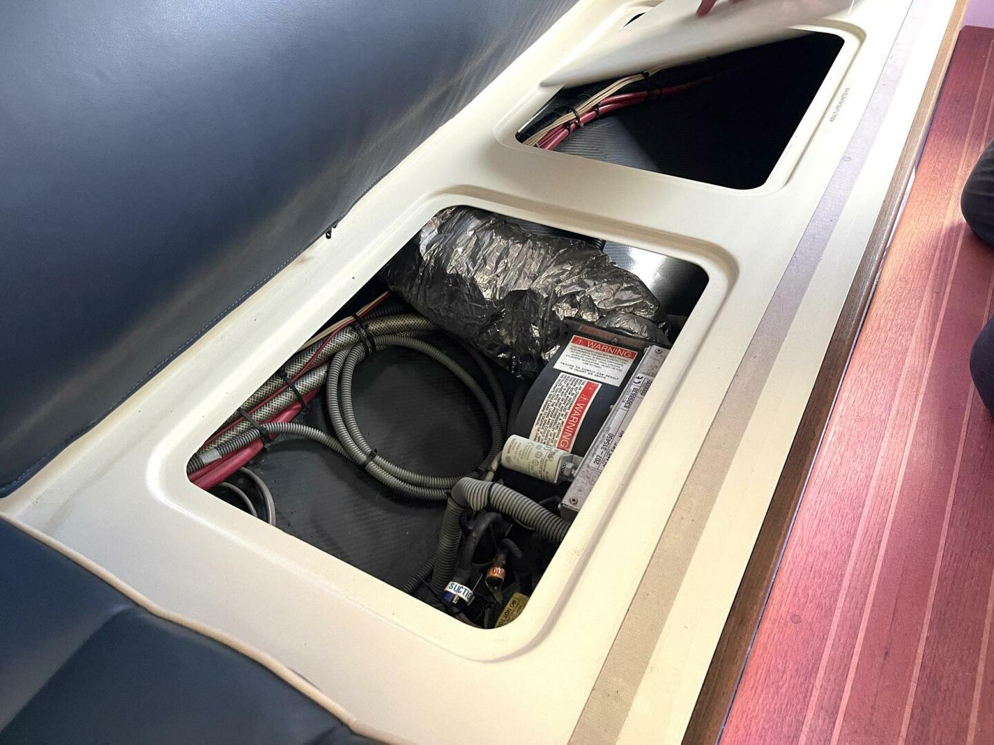 2008 Goetz Custom Boats 33 Limo Tender - Image 12